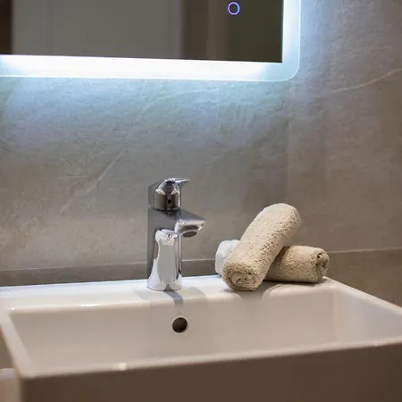 Spitarona Town House - Largest In The Center Villa