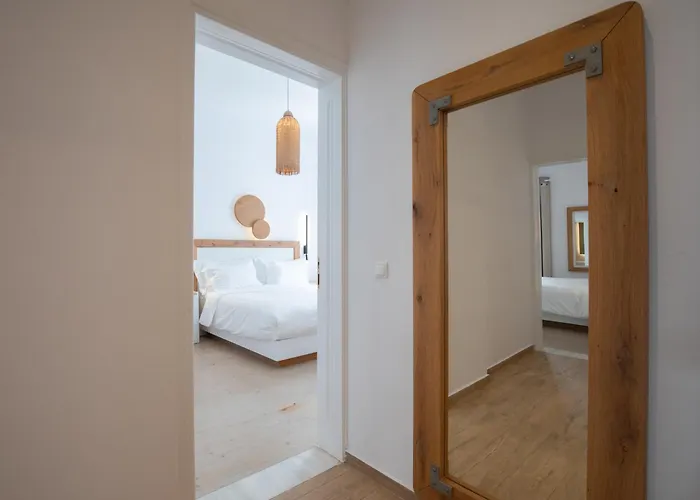 Villa Spitarona Town House - Largest In The Center Mykonos Town