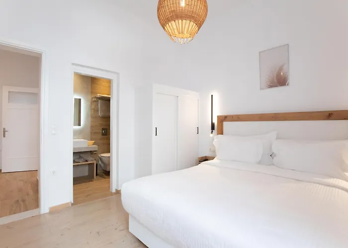 Spitarona Town House - Largest In The Center