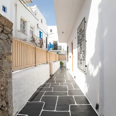 Spitarona Town House - Largest In The Center *