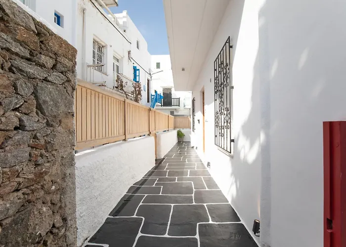 Spitarona Town House - Largest In The Center *