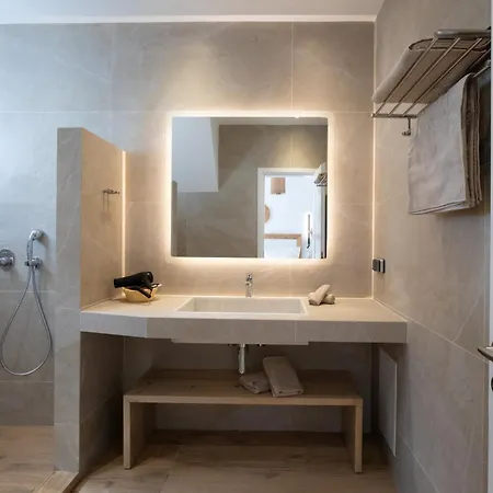 Villa Spitarona Town House - Largest In The Center Mykonos Town