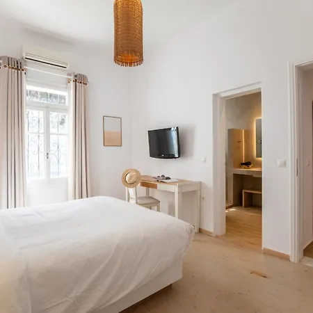 Spitarona Town House - Largest In The Center Villa *