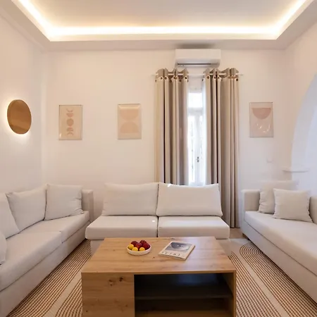 Villa Spitarona Town House - Largest In The Center *