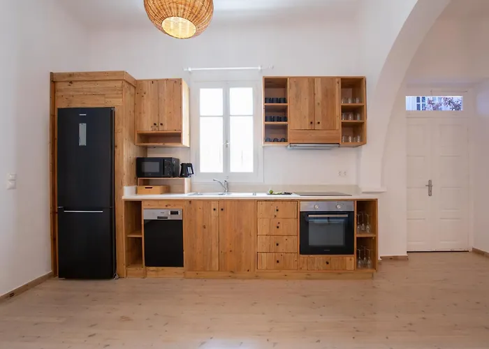 Villa Spitarona Town House - Largest In The Center *